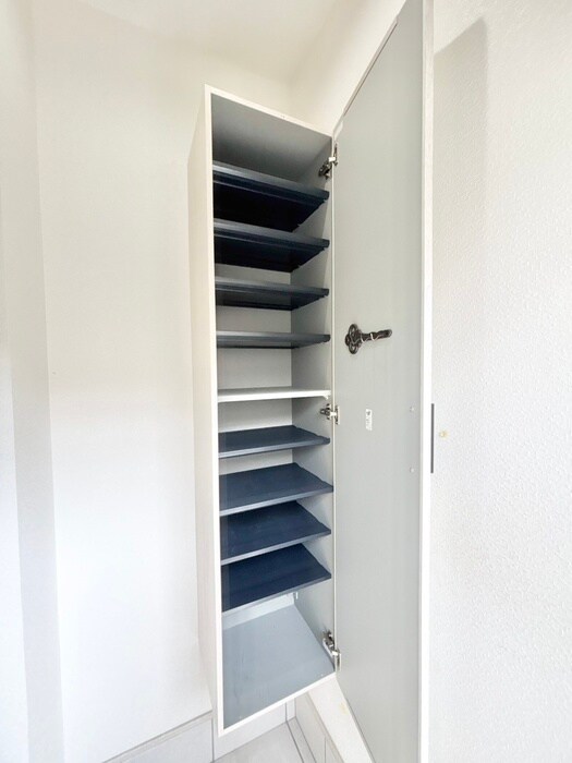 物件内観写真11　(靴箱)