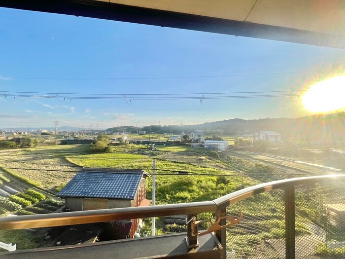 物件内観写真22　(室内からの展望)