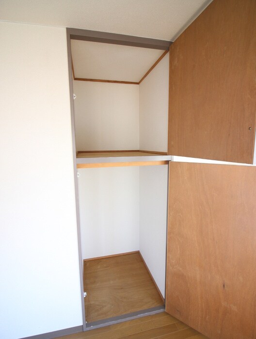 物件内観写真15　(収納)