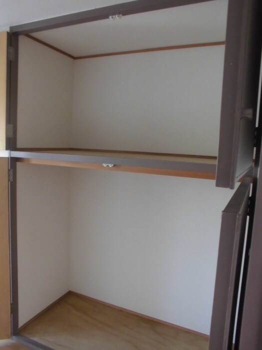 物件内観写真16　(収納)