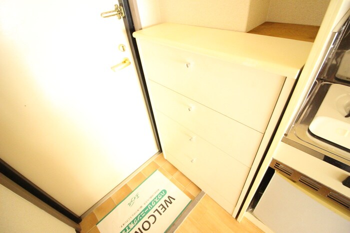 物件内観写真17　(玄関)