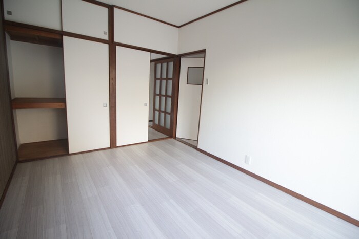 物件内観写真1　(居室)