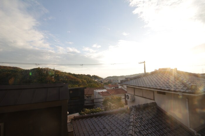 物件内観写真12　(室内からの展望)