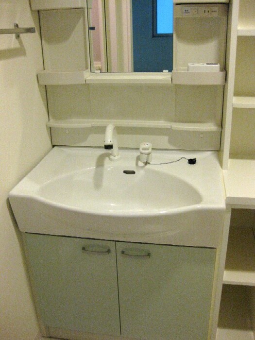 物件内観写真9　(洗面)