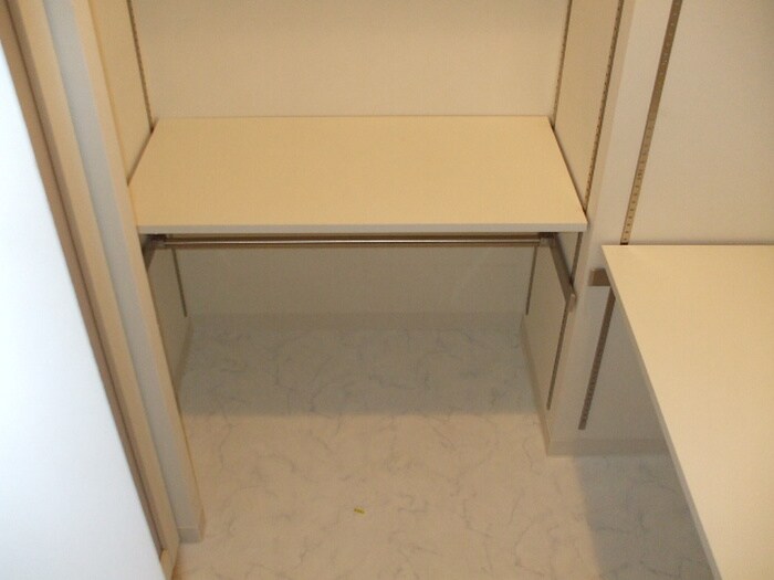 物件内観写真13　(収納)