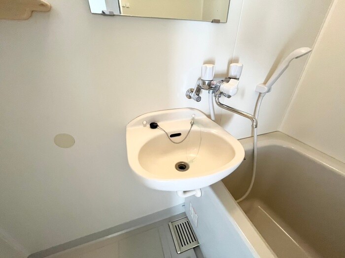 物件内観写真9　(洗面)