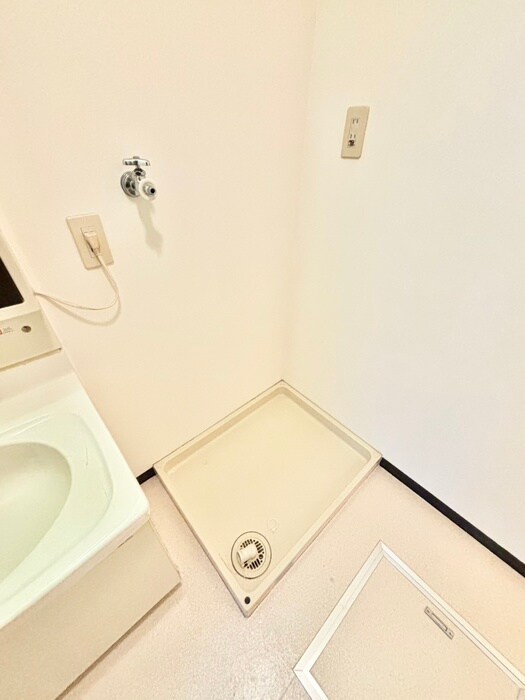 物件内観写真17　(洗濯機置場)