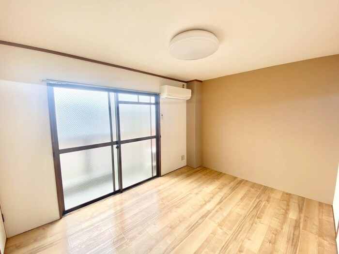 物件内観写真9　(居室)