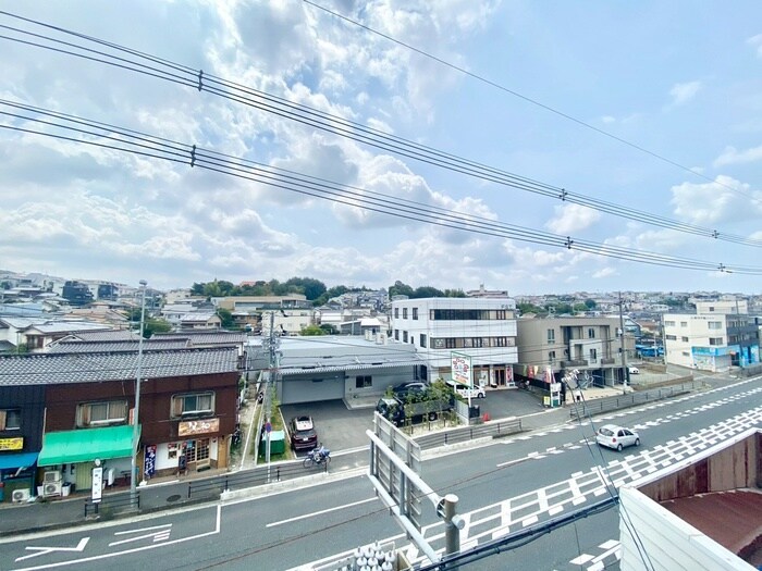 物件内観写真22　(室内からの展望)