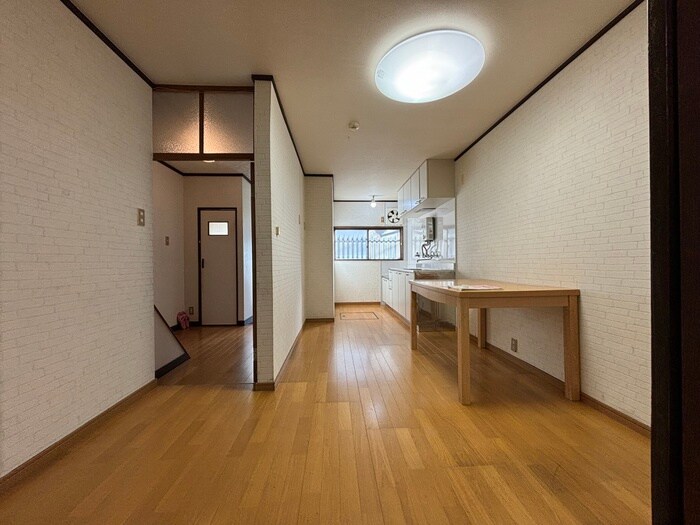 物件内観写真6　(居室)