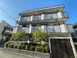 ジェネラス逆瀬川外観写真