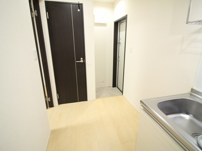 物件内観写真17　(廊下)