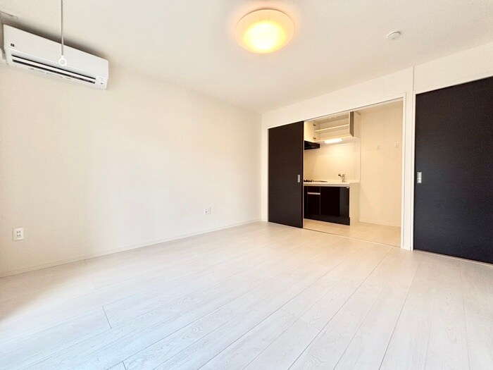 物件内観写真3　(居室)