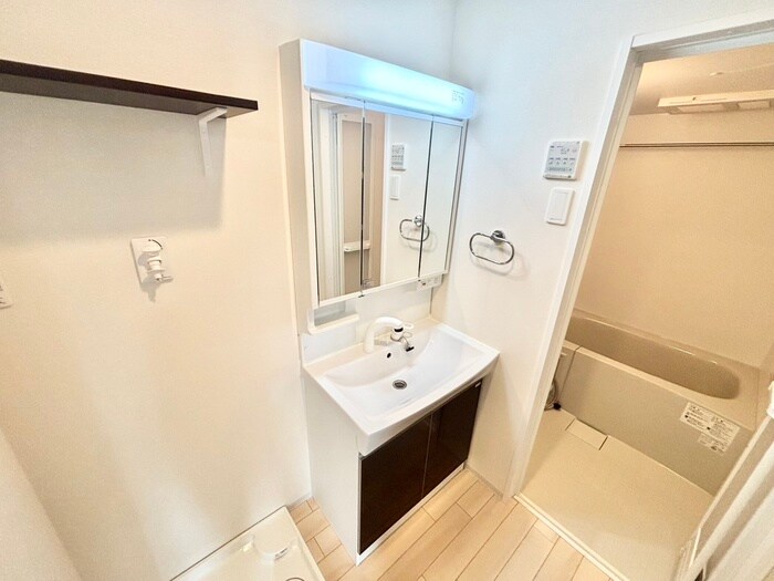 物件内観写真11　(洗面)