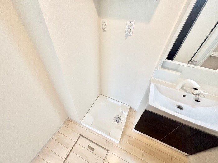 物件内観写真14　(洗濯機置場)