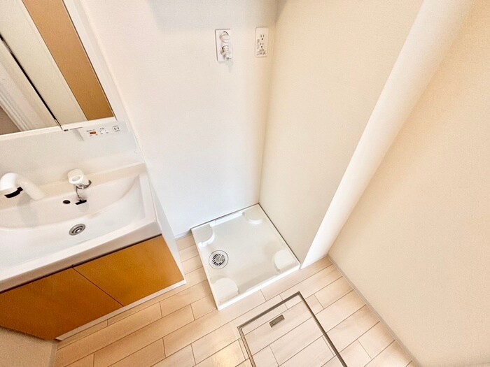 物件内観写真14　(洗濯機置場)