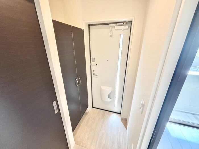 物件内観写真15　(玄関)