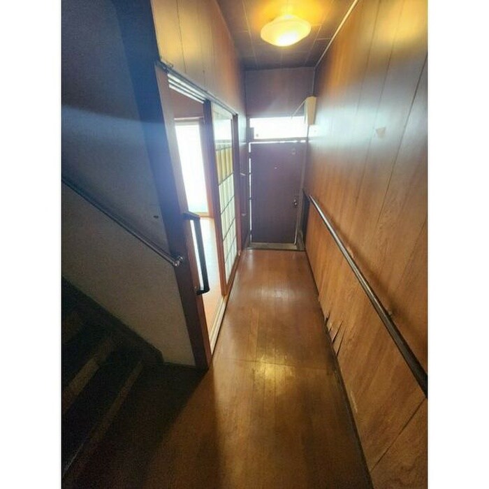 物件内観写真9　(廊下)