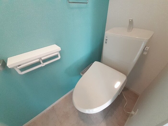 物件内観写真12　(トイレ)