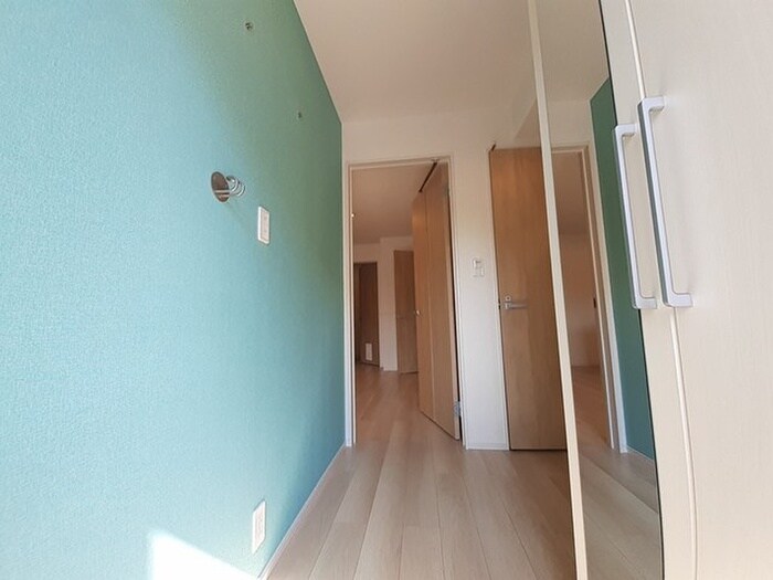 物件内観写真13　(玄関)