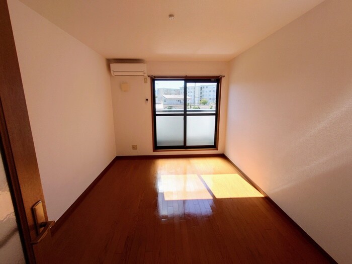 物件内観写真11　(居室)