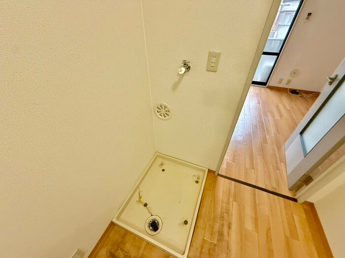 物件内観写真22　(洗濯機置場)