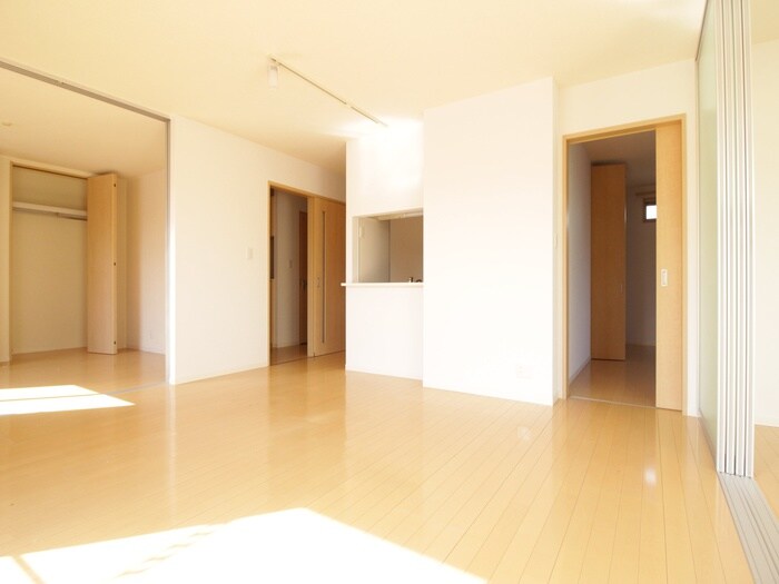 物件内観写真4　(居室)