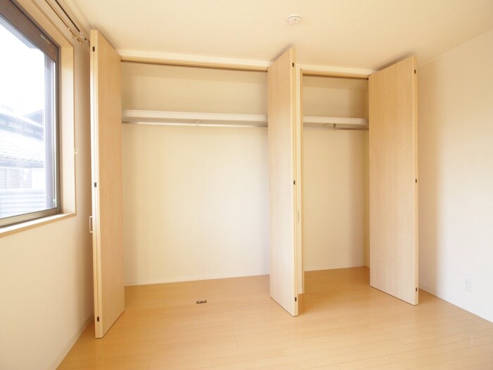 物件内観写真6　(収納)