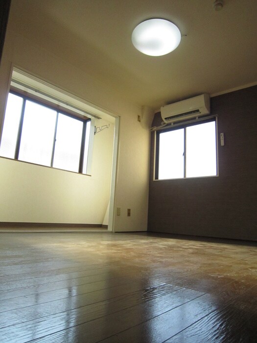 物件内観写真13　(居室)