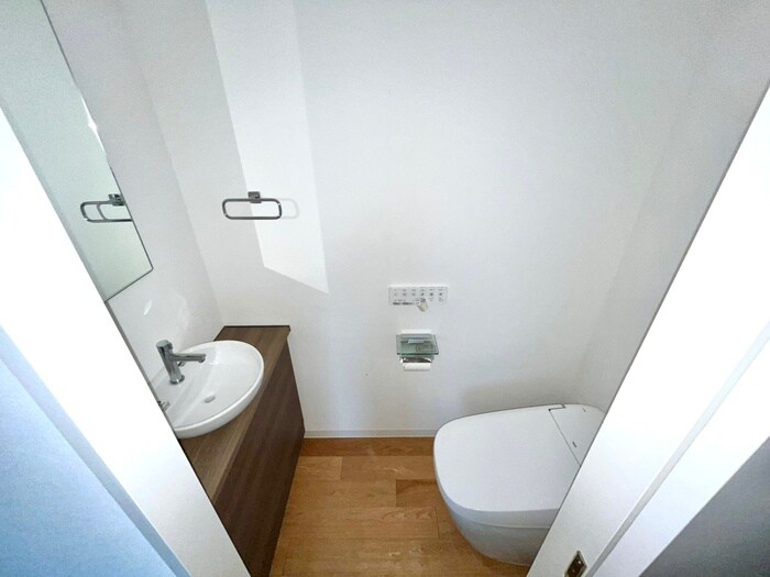 物件内観写真13　(トイレ)
