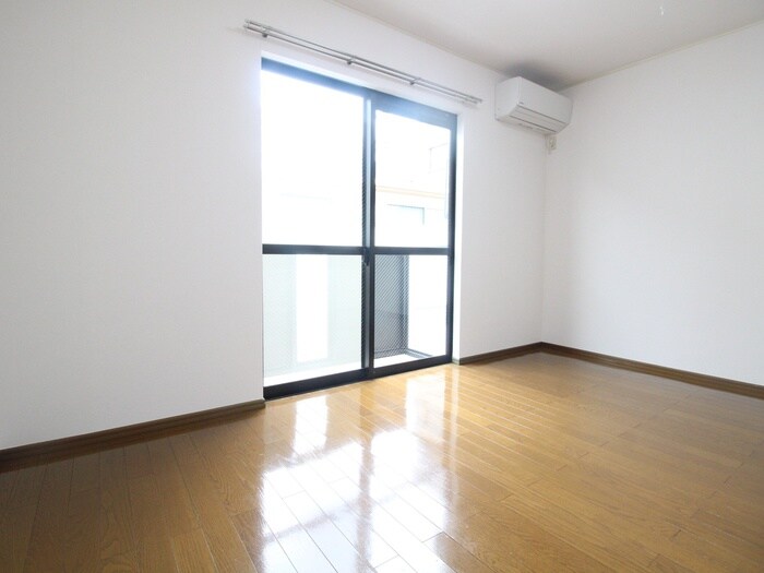 物件内観写真9　(居室)