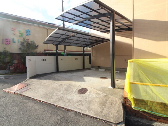 物件外観写真5　(駐車場)