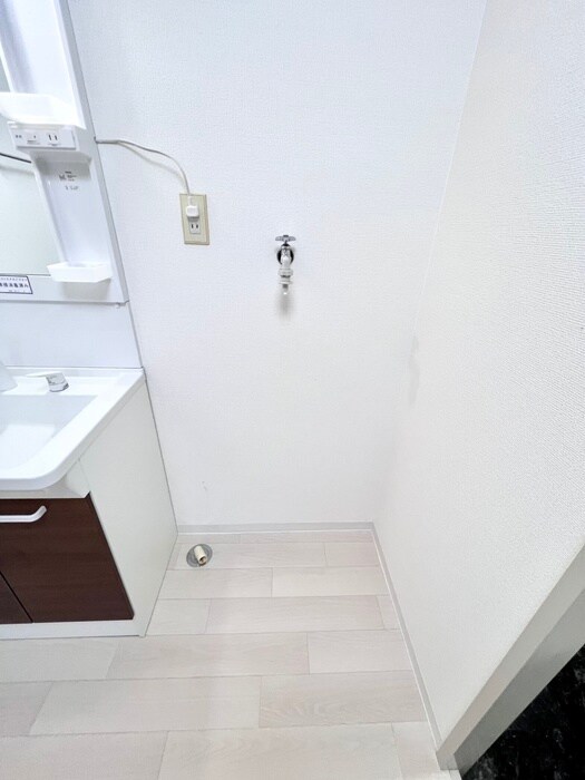 物件内観写真13　(洗濯機置場)