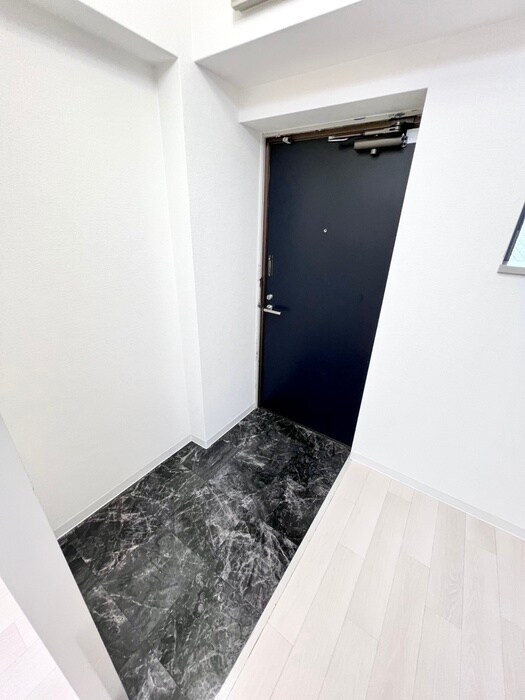 物件内観写真14　(玄関)