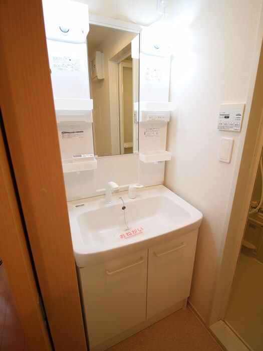 物件内観写真11　(洗面)