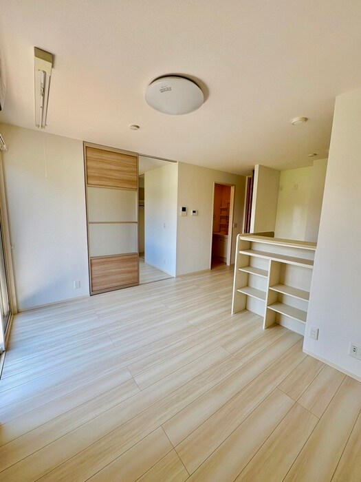 物件内観写真8　(居室)