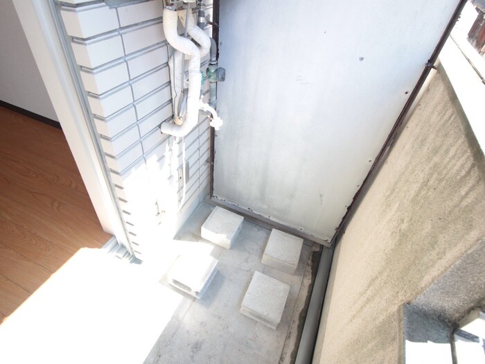 物件内観写真11　(洗濯機置場)