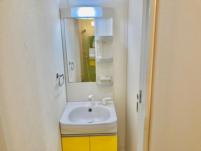 物件内観写真11　(洗面)