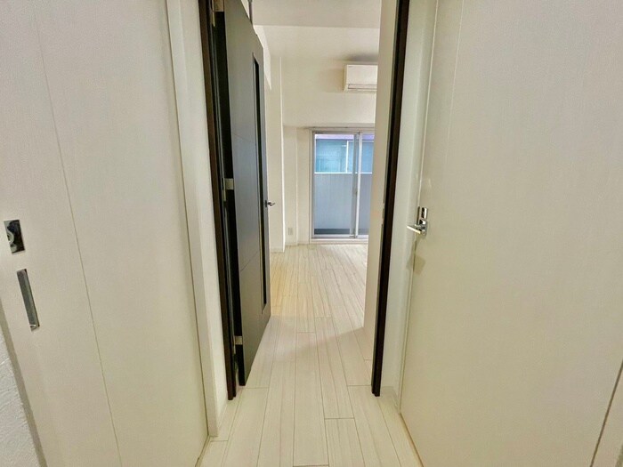 物件内観写真21　(廊下)