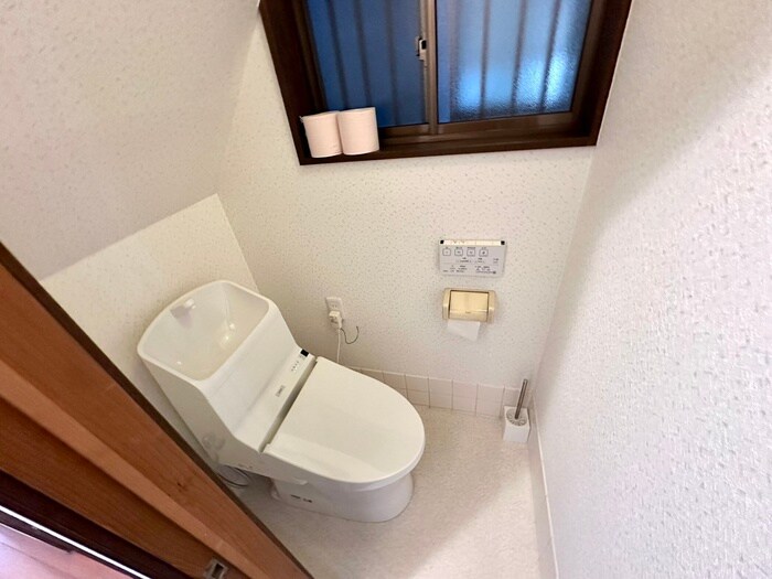 物件内観写真6　(トイレ)