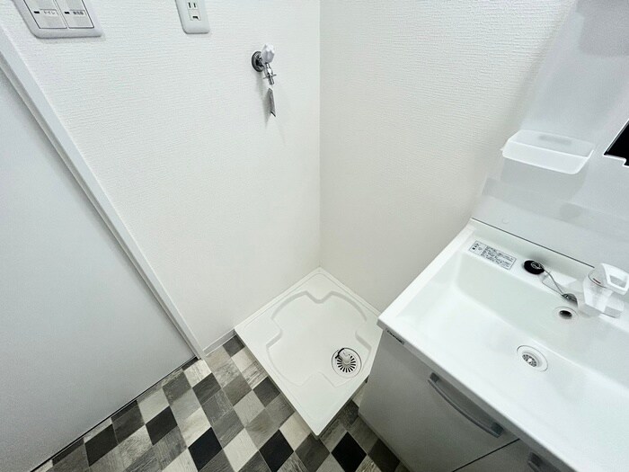 物件内観写真12　(洗濯機置場)