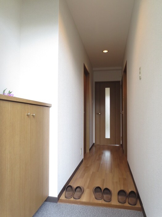 物件内観写真7　(玄関)