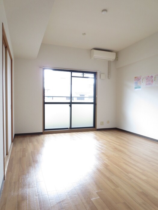 物件内観写真9　(居室)