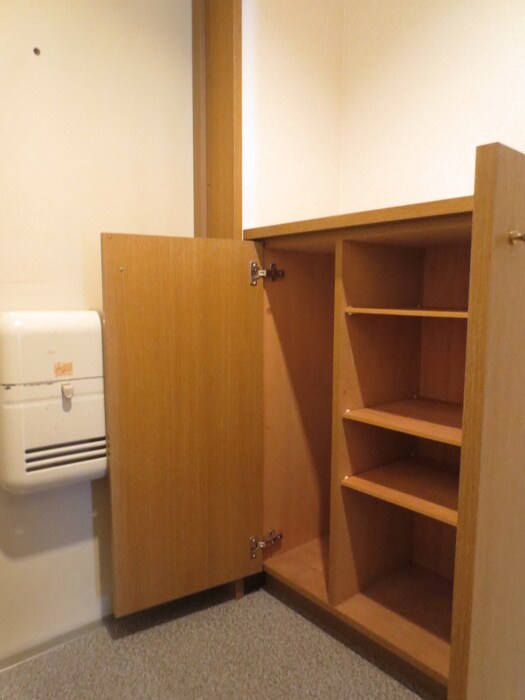 物件内観写真10　(靴箱)