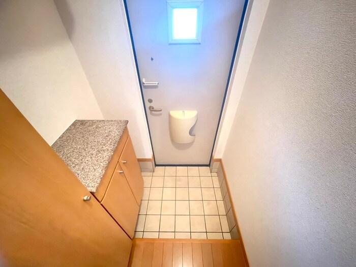 物件内観写真15　(玄関)