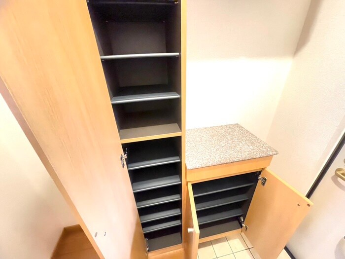 物件内観写真18　(靴箱)