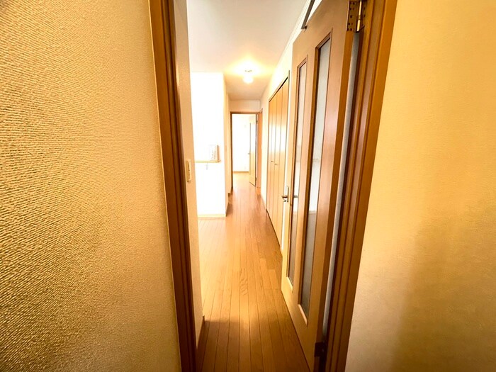 物件内観写真21　(廊下)