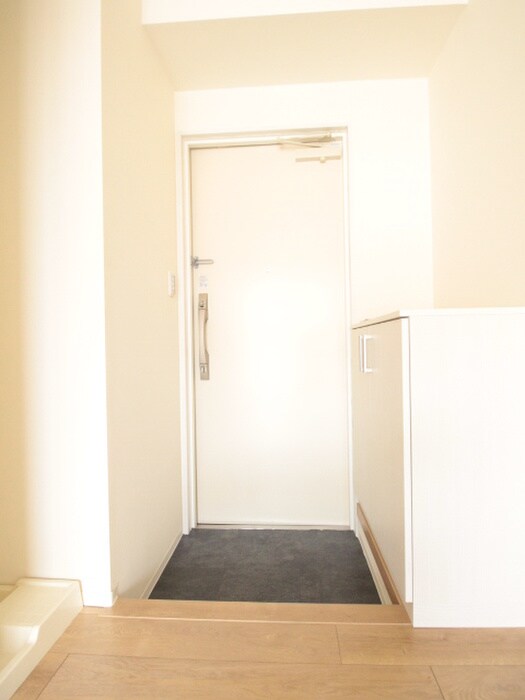物件内観写真7　(玄関)