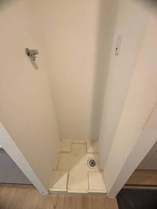 物件内観写真11　(洗濯機置場)