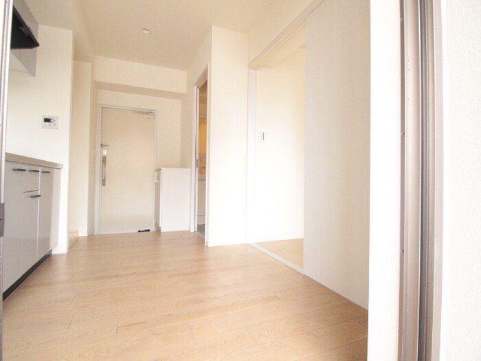 物件内観写真18　(廊下)